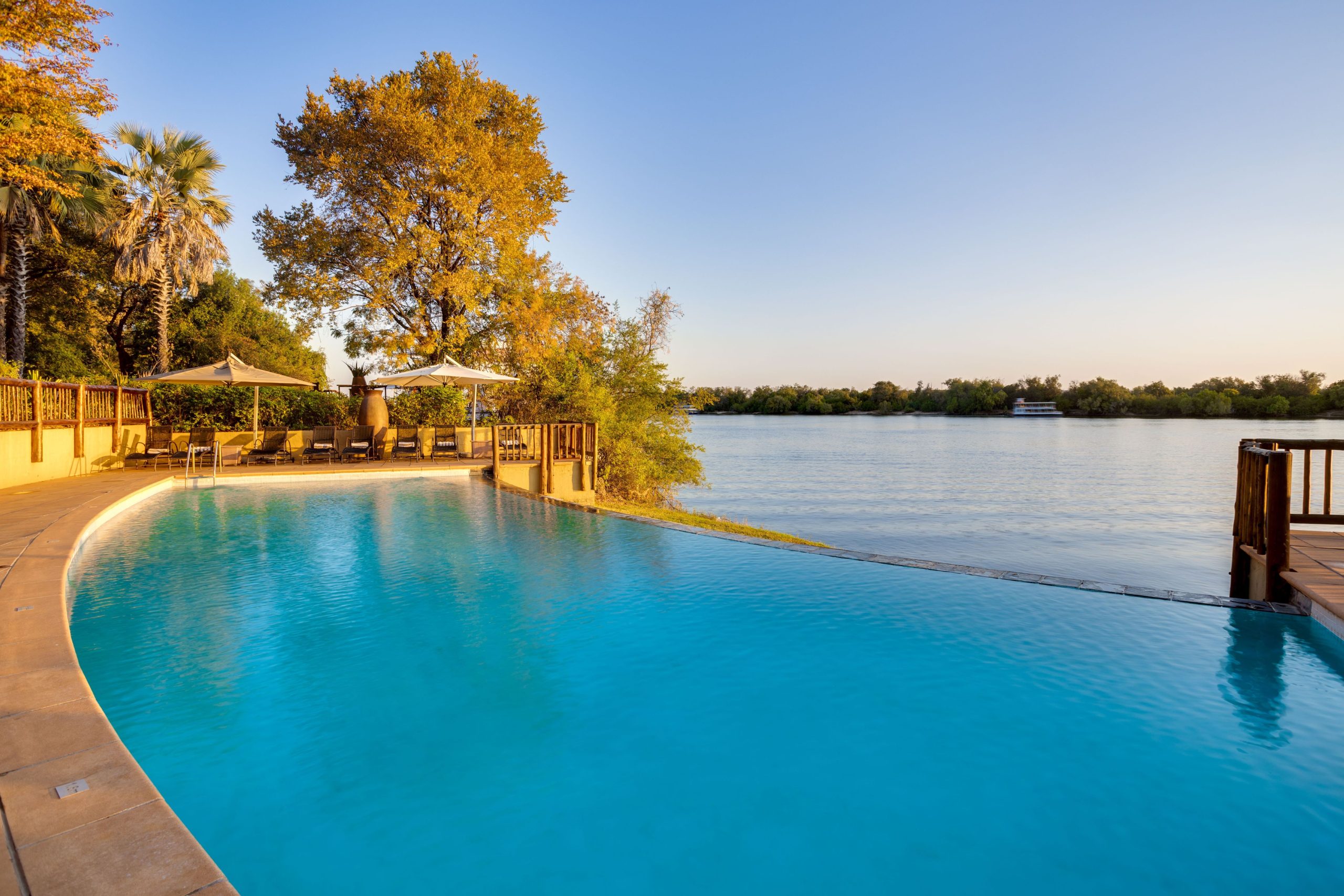 The David Livingstone hotel rim flow pool